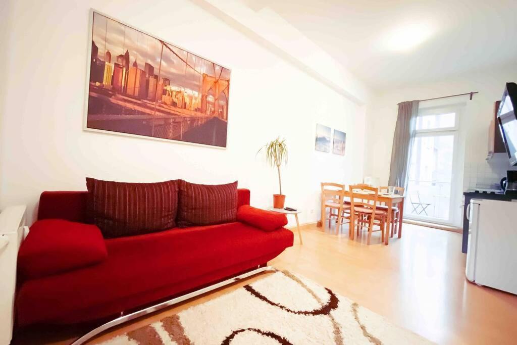 Altbauwohnung Direkt An Der Karli Mit Balkon - Netflix Inklusive ไลป์ซิก ภายนอก รูปภาพ