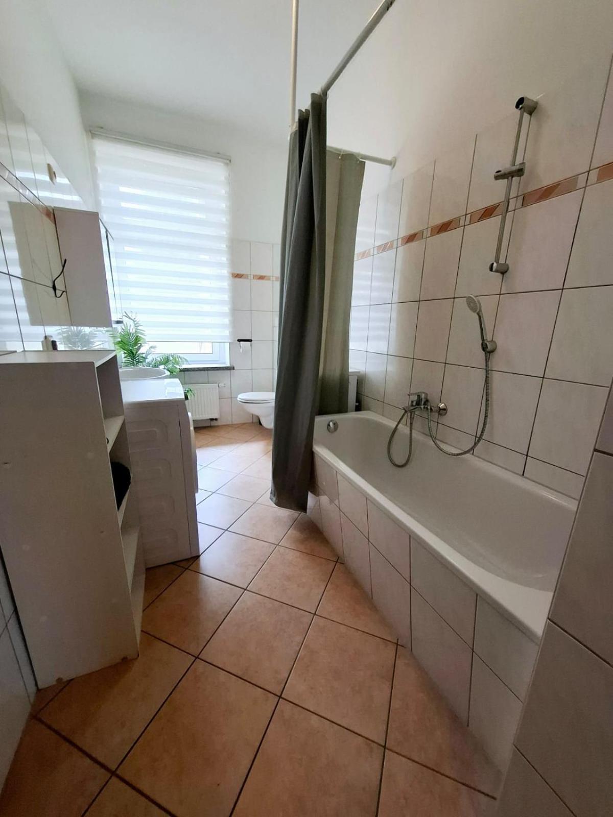 Altbauwohnung Direkt An Der Karli Mit Balkon - Netflix Inklusive ไลป์ซิก ภายนอก รูปภาพ